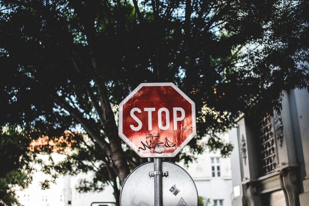 chronomètre gratuit en ligne facile à utiliser pour mesurer le temps avec précision. lancez, arrêtez et réinitialisez votre temps instantanément.