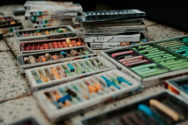 découvrez l'art pastel : techniques, inspirations et créations colorées pour tous les passionnés de dessin et peinture.