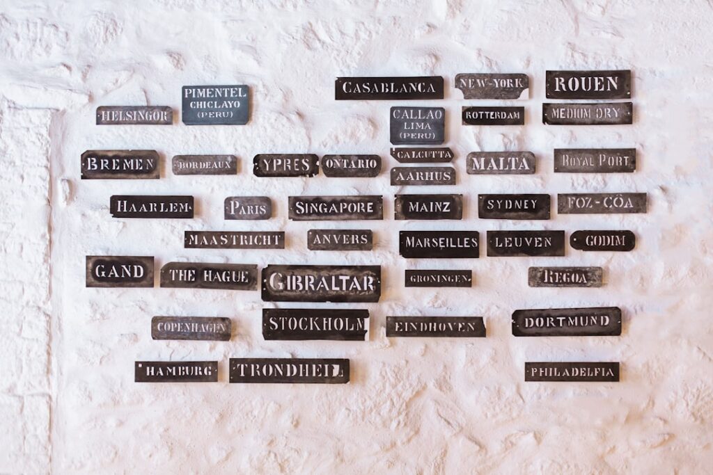 découvrez une sélection unique de noms fantasy pour vos personnages, lieux et créatures. inspirez-vous pour écrire vos histoires imaginaires avec des noms originaux et évocateurs.