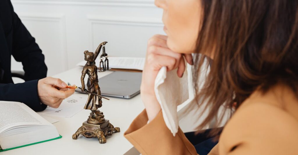 découvrez les différents statuts juridiques d'entreprise pour choisir la forme la mieux adaptée à votre activité et optimiser votre gestion.